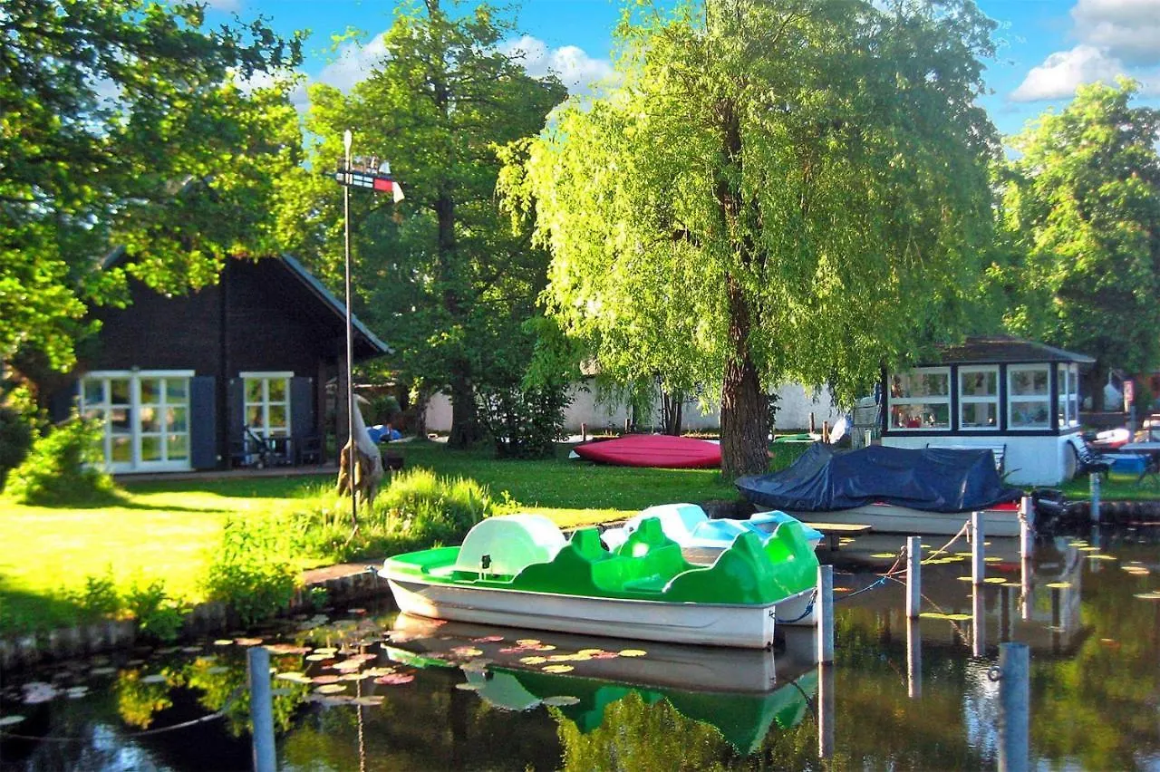 Holiday Home In Berlin Near The Water 0*,